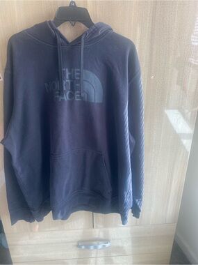 The North Face Men's Navy Logo Hoodie